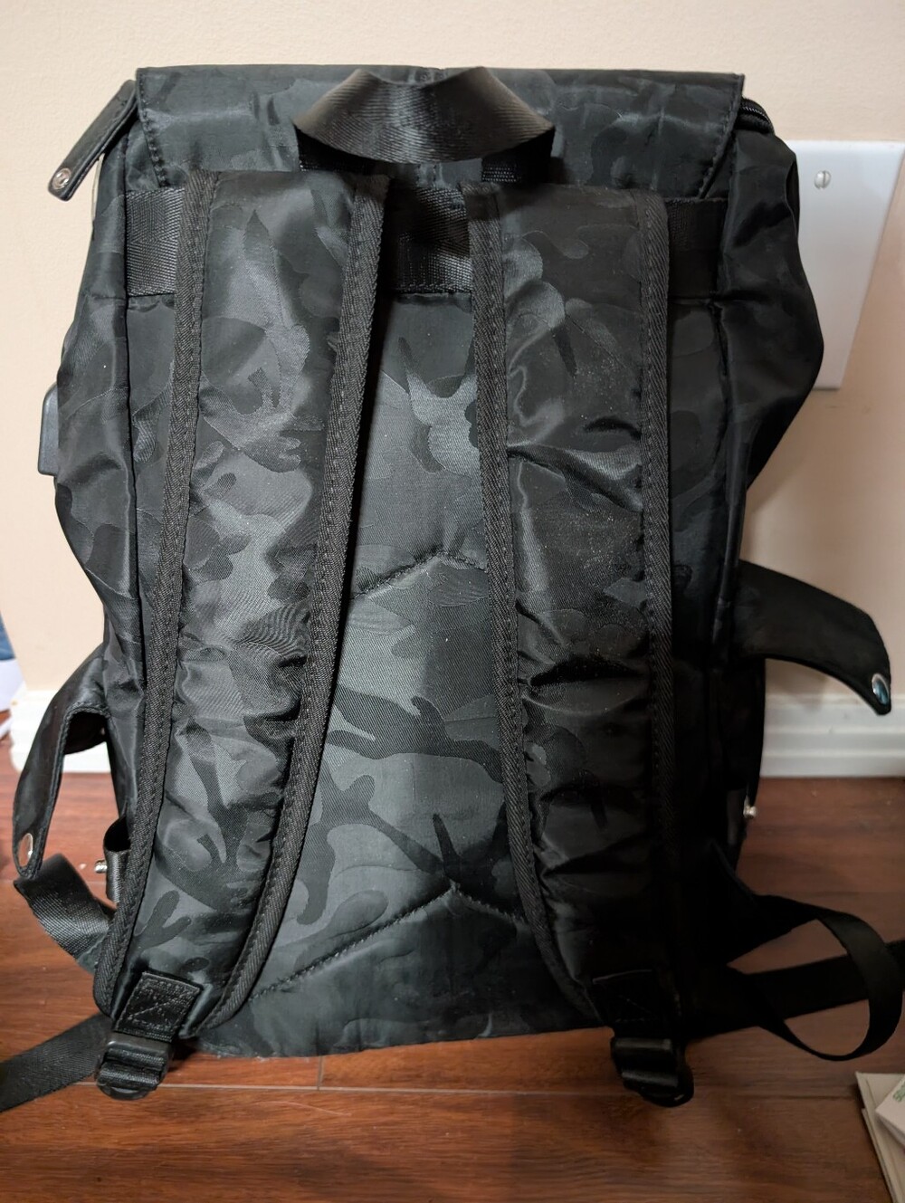 Black Camouflage Men's Backpack - Picture 4 of 4